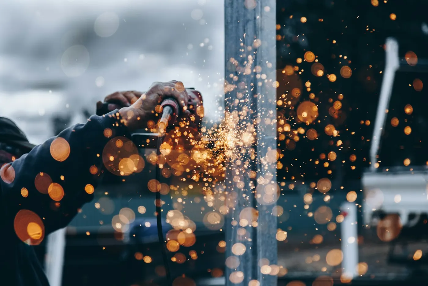 Professional hardware and building tools